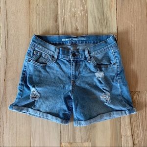 Old Navy Curvy Profile Distressed Denim Shorts 2